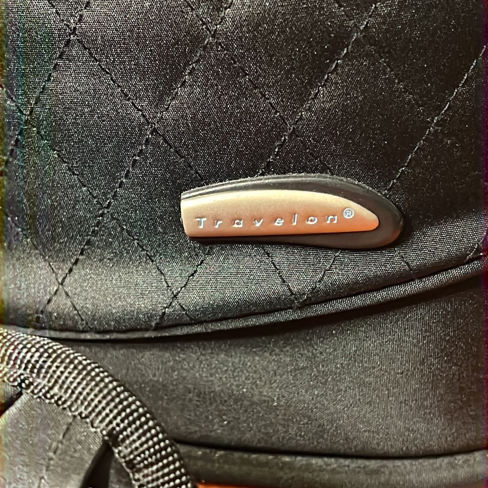 Travelon Travel Bag Beauty/Toiletries Case - Picture 3 of 16